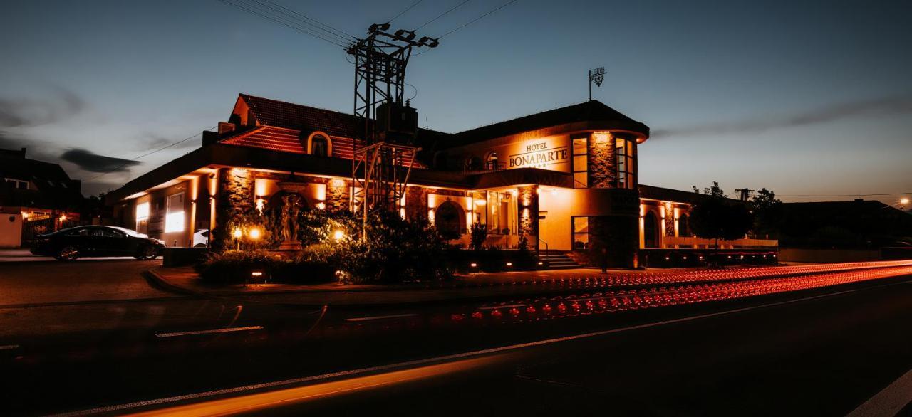 Hotel Bonaparte Кошице Экстерьер фото