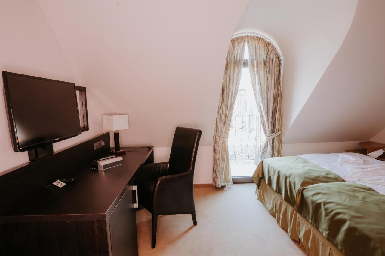 Hotel Bonaparte Кошице Экстерьер фото